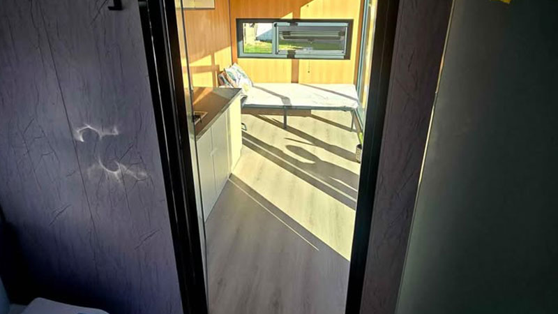 next-gen-modern-living-tiny-home-04